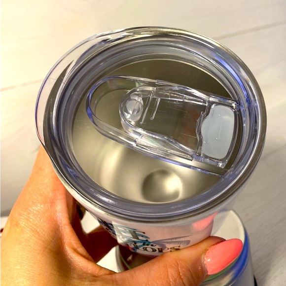 12 oz Insulated Wine Tumbler “Life is Better in Flip Flops” - Picture 4 of 4